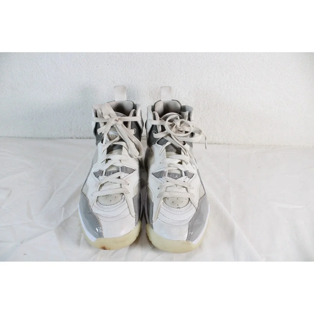 Jordan Jumpman Two Trey Mens 7 White Grey Basketball Shoes DR9631-002